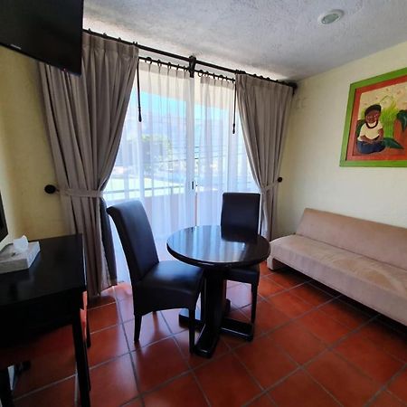 Suites Pancho Villas Bacalar - Lagoon View Buitenkant foto