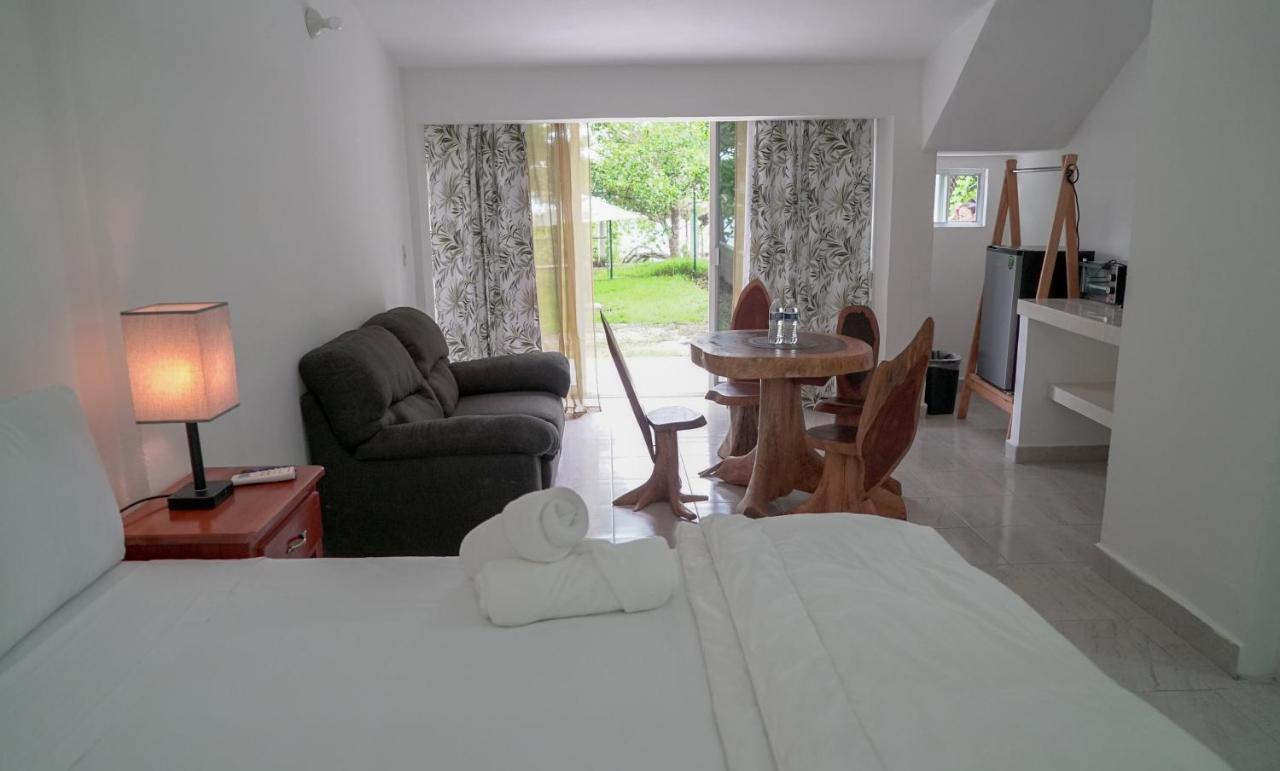 Suites Pancho Villas Bacalar - Lagoon View Buitenkant foto